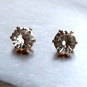 New 5mm Gold and Clear Faux Diamond Earrings